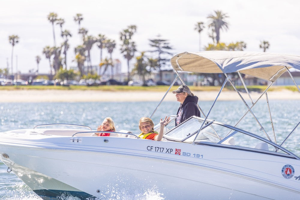 Action Sport Rentals | 21' Hurricane Powerboat Rental