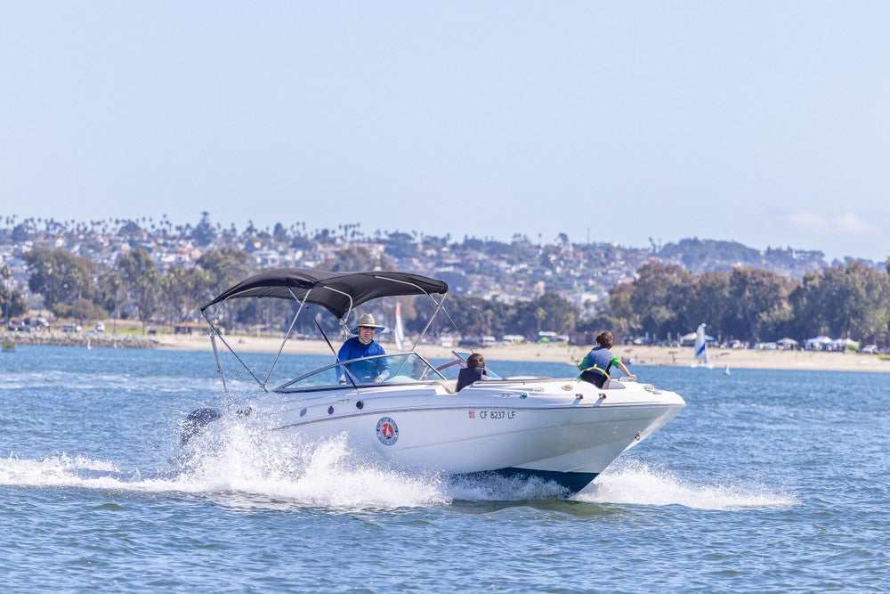 Action Sport Rentals | 22' Hurricane Powerboat Rental