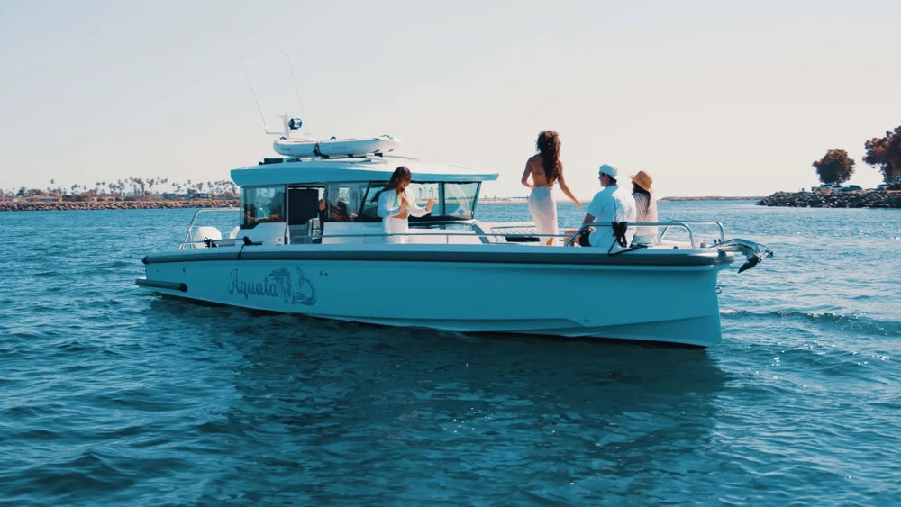 Aquata Charters | Private Charter up to 11 People