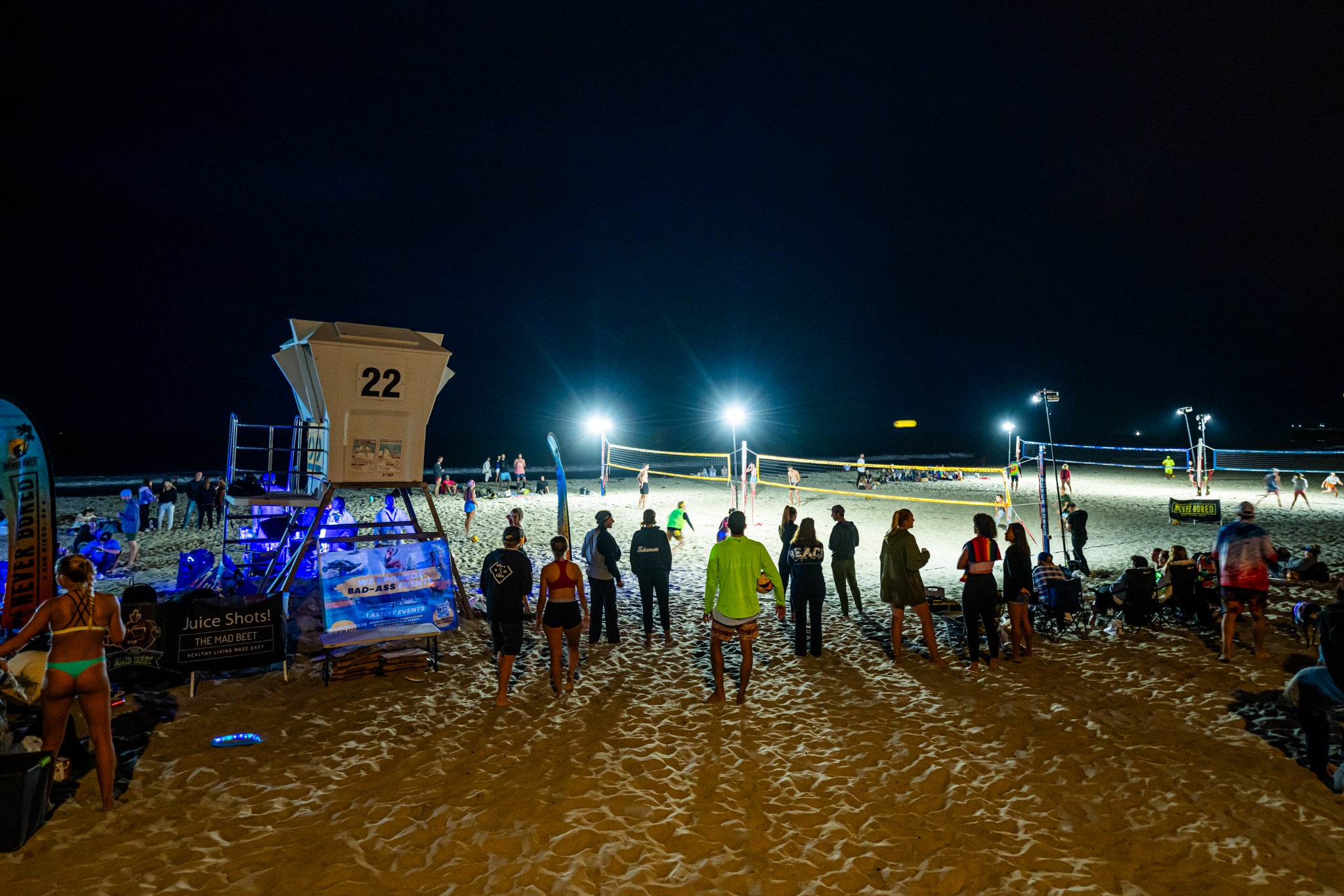 Night Volleyball Experience (White Light Edition)