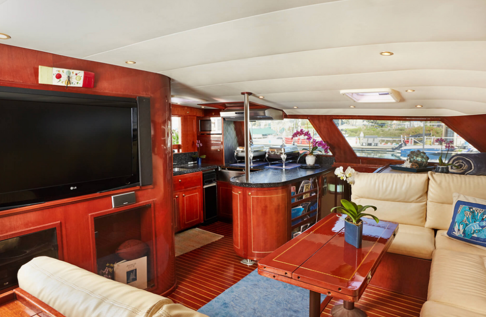 Adventuress Luxury Catamaran | Private Custom Yacht Charters