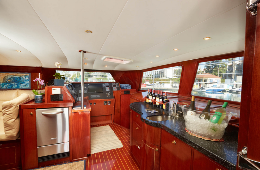 Adventuress Luxury Catamaran | Private Custom Yacht Charters